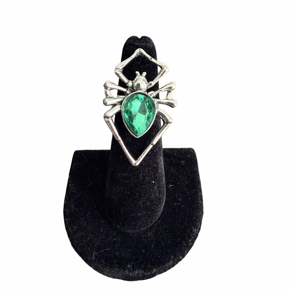 Green and Silver Spider Cocktail Statement Spooky Ring - size 7
